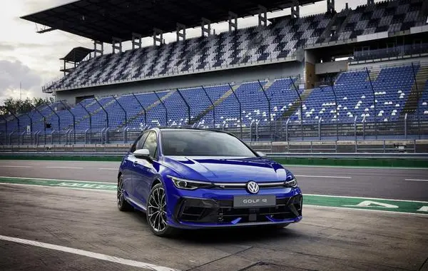 Volkswagen Golf VIII (facelift 2024)-6