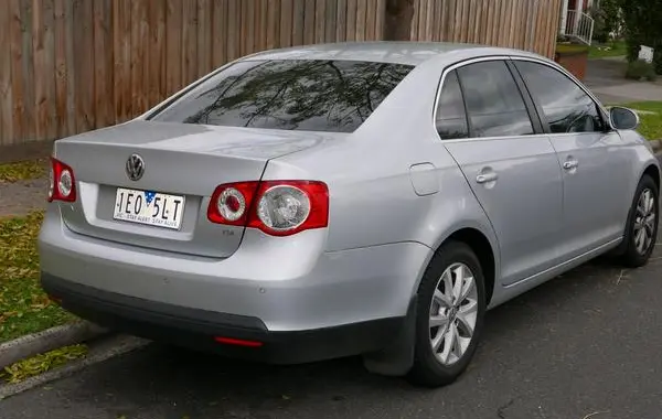 Volkswagen Jetta V-0