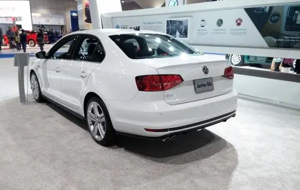 Volkswagen Jetta VI (facelift 2014)-1