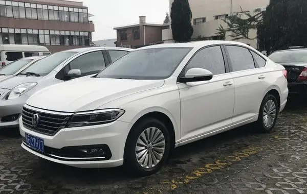 Volkswagen Lavida III-2