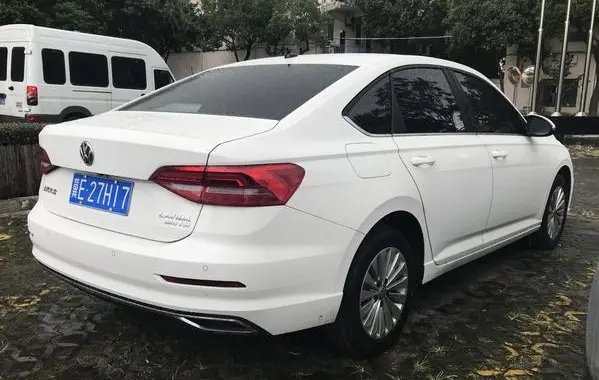 Volkswagen Lavida III-3
