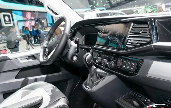 Volkswagen Multivan (T6.1, facelift 2019)-3