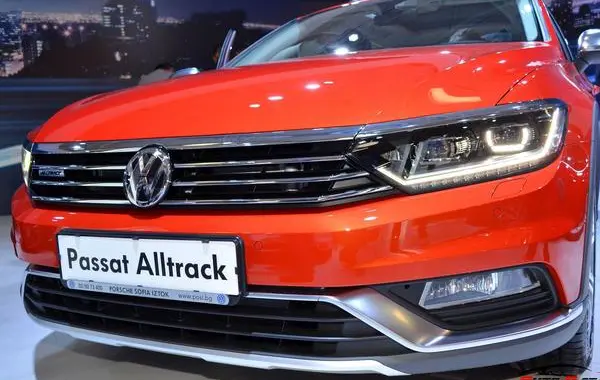 Volkswagen Passat Alltrack (B8)-3