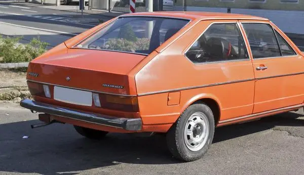 Volkswagen Passat (B1)-1