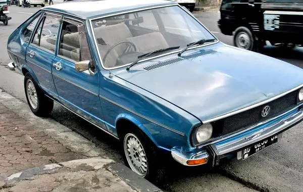 Volkswagen Passat (B1)-0