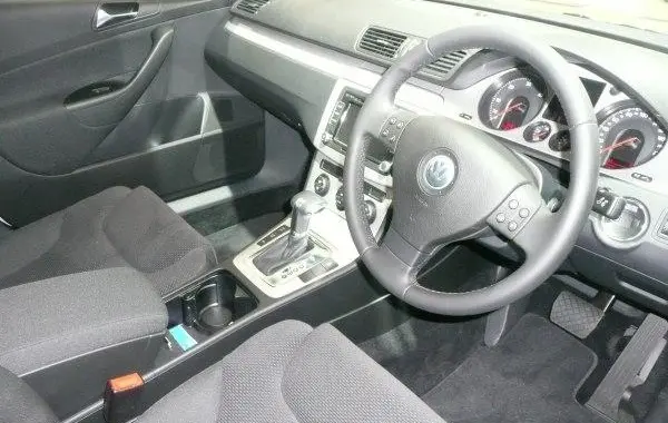 Volkswagen Passat (B6)-6