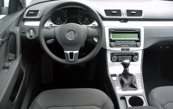 Volkswagen Passat (B7)-3