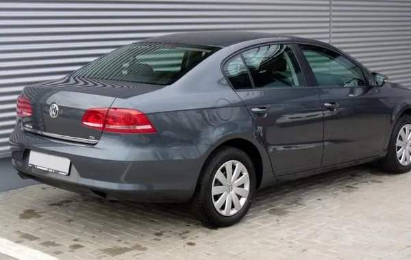 Volkswagen Passat (B7)-0