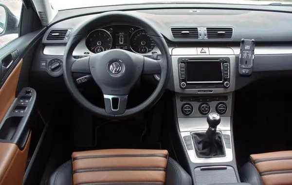 Volkswagen Passat Variant (B6)-0