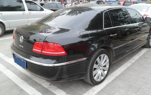 Volkswagen Phaeton Long (facelift 2010)-0