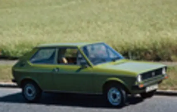 Volkswagen Polo I (86)-6