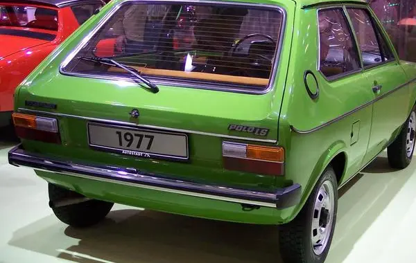 Volkswagen Polo I (86)-1