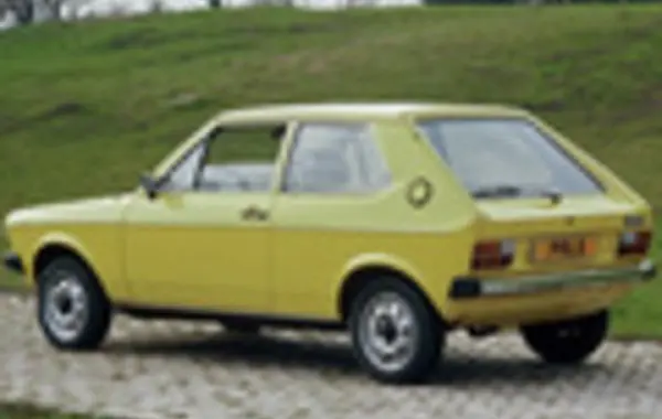 Volkswagen Polo I (86)-5