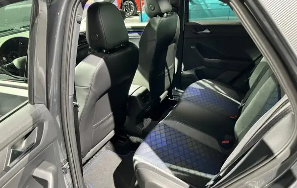 Volkswagen T-Roc I (facelift 2022)-1