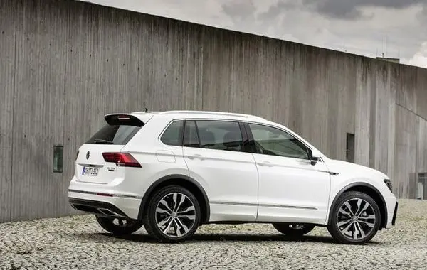 Volkswagen Tiguan II-0