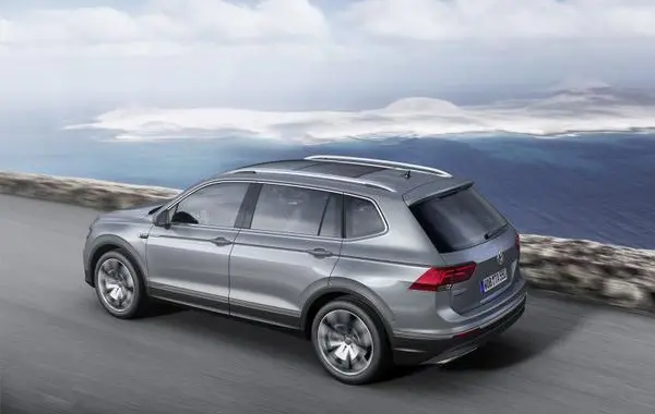 Volkswagen Tiguan II Allspace-8