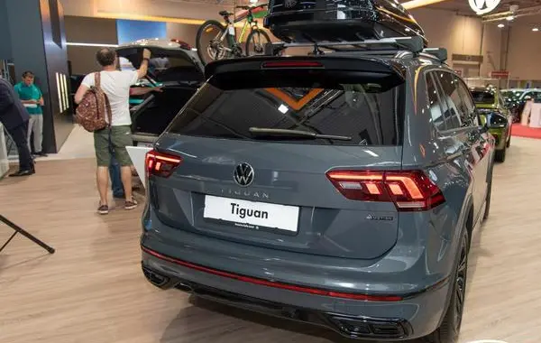 Volkswagen Tiguan II Allspace (facelift 2021)-8