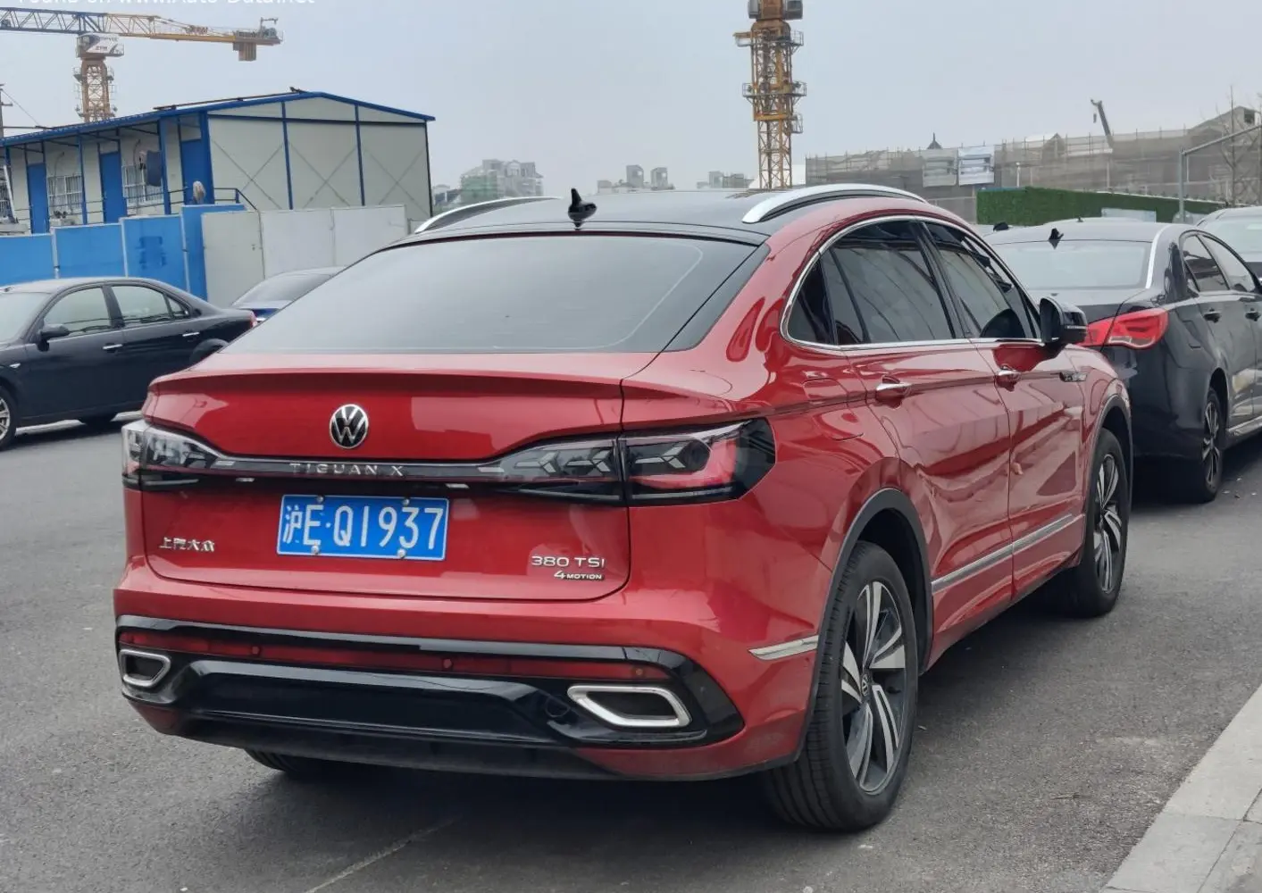 Volkswagen Tiguan X-2