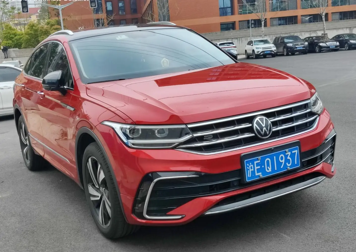 Volkswagen Tiguan X-0