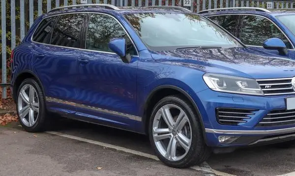 Volkswagen Touareg II (7P, facelift 2014)-3