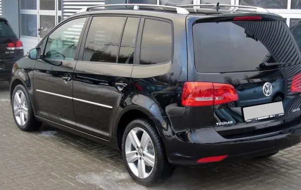 Volkswagen Touran I (facelift 2010)-1