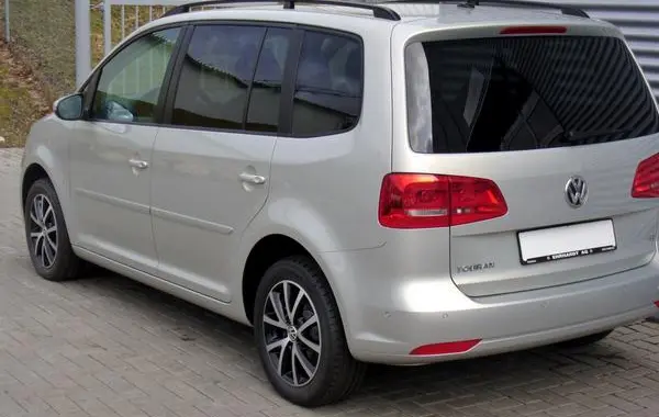 Volkswagen Touran I (facelift 2010)-5