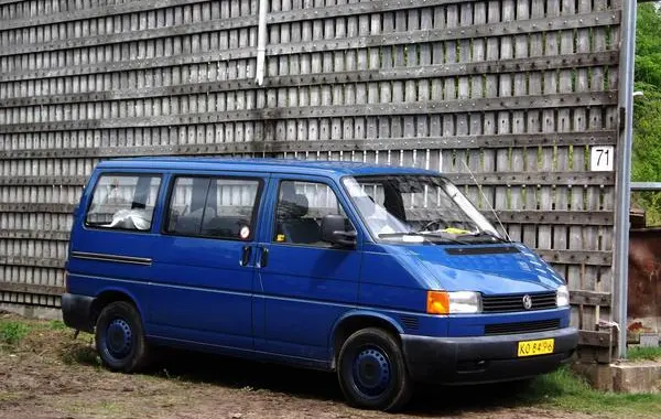 Volkswagen Transporter (T4, facelift 1996) Kombi-2