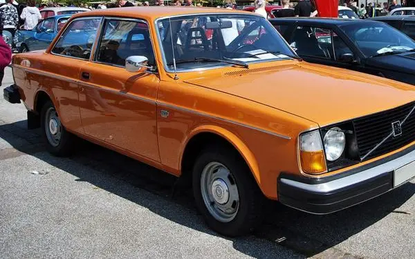 Volvo 240 (P242,P244)-4