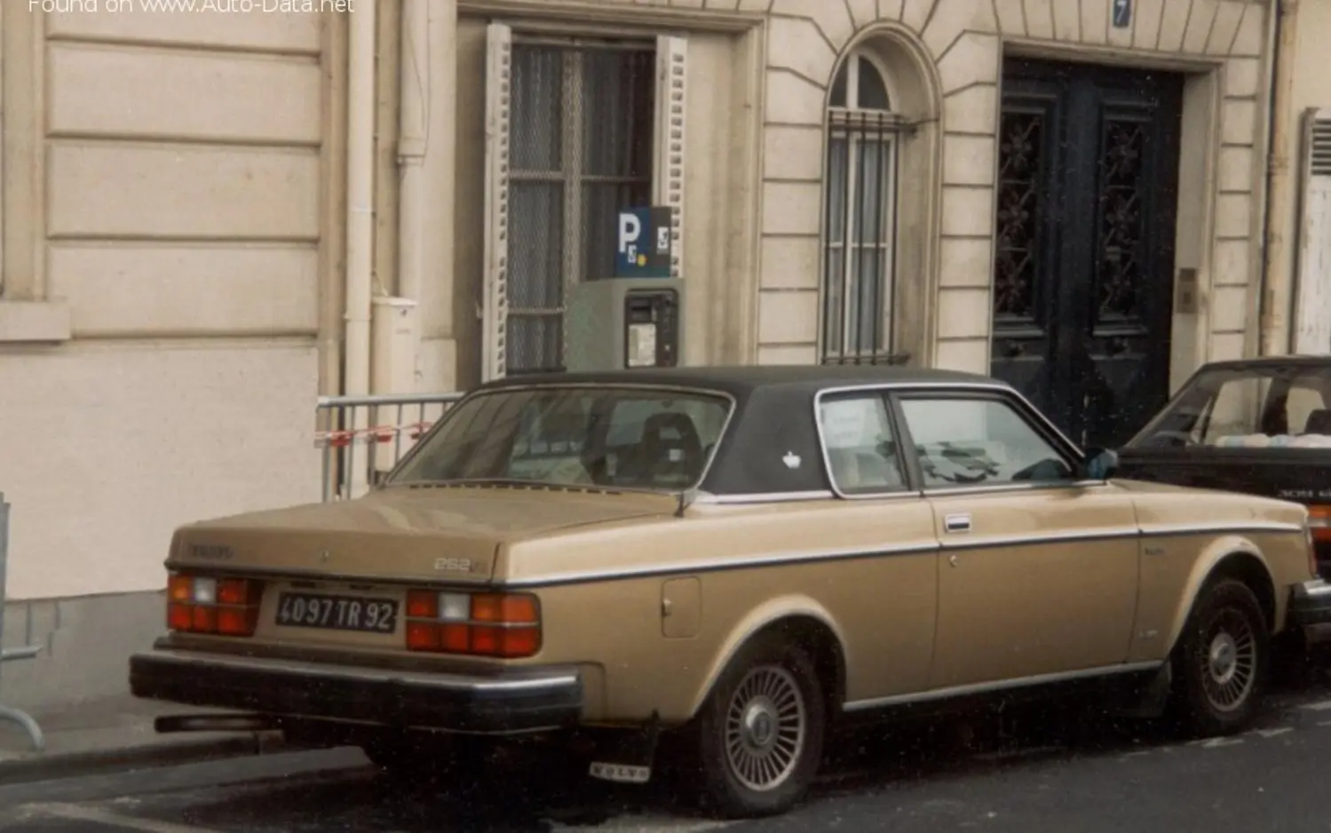 Volvo 260 Coupe (P262)-0