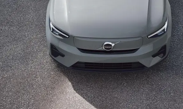Volvo EX40-7
