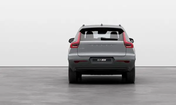Volvo EX40-3