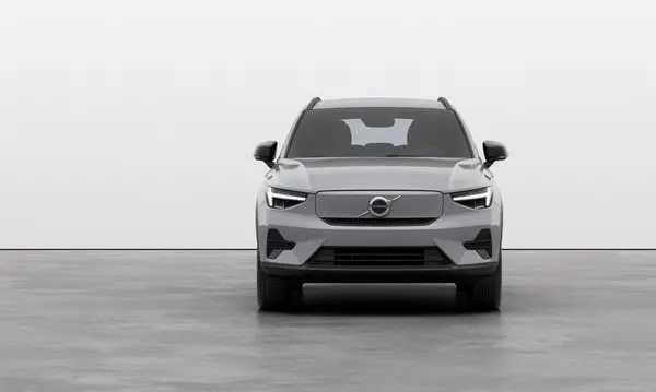 Volvo EX40-0