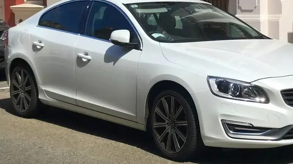 Volvo S60 II (facelift 2013)-1