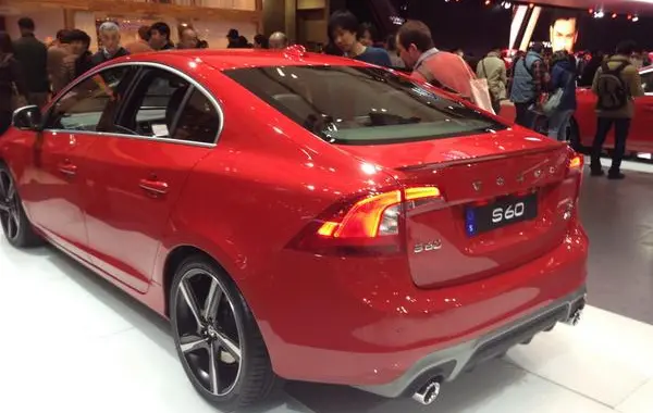 Volvo S60 II (facelift 2013)-5