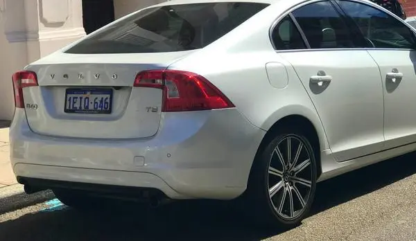 Volvo S60 II (facelift 2013)-2