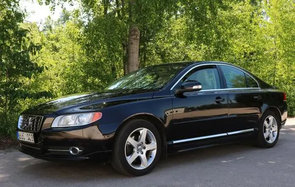 Volvo S80 II (facelift 2009)-1