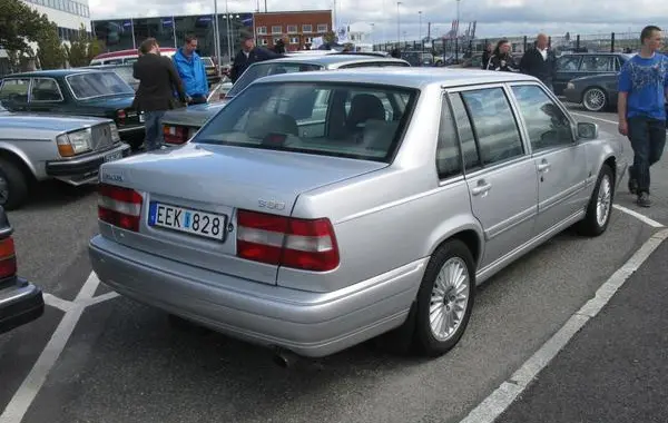 Volvo S90-0