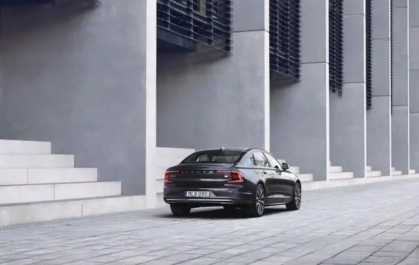 Volvo S90 (facelift 2020)-3