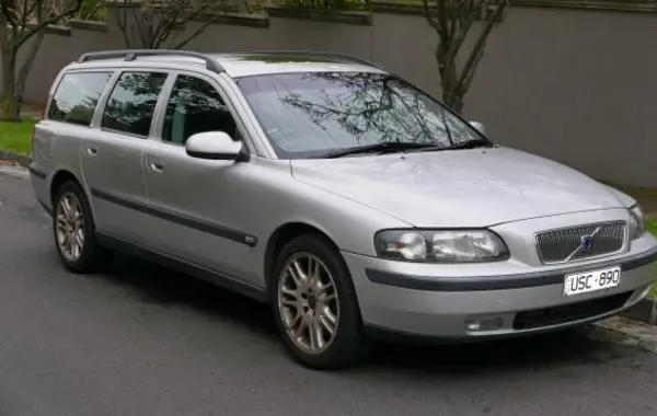 Volvo V70 II