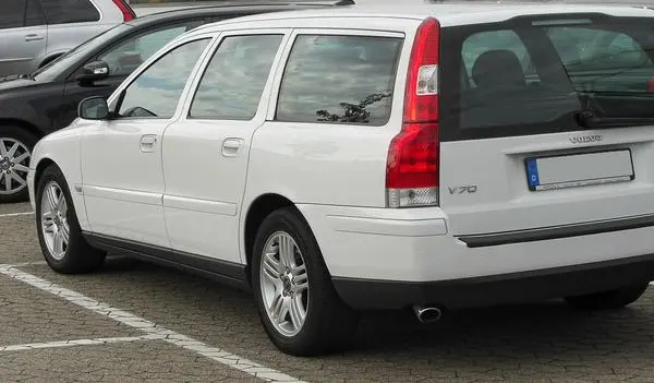 Volvo V70 II (facelift 2004)-0