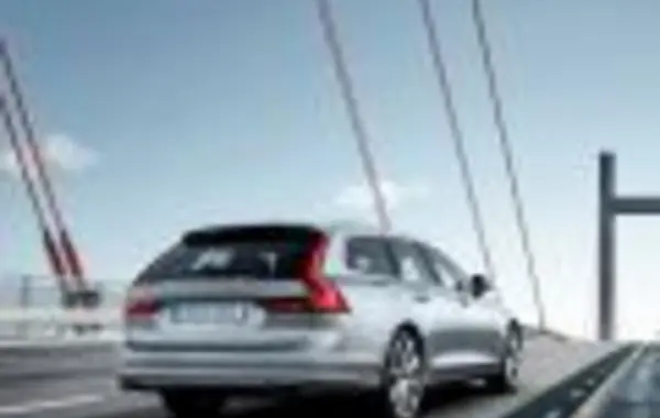 Volvo V90 (2016)-0