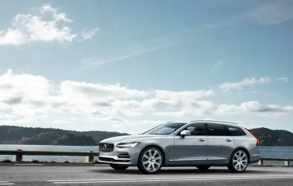 Volvo V90 (2016)