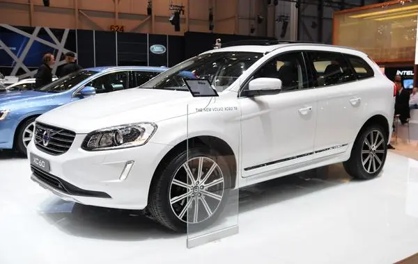 Volvo XC60 I (2013 facelift)-1