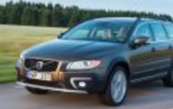 Volvo XC70 II (facelift 2013)-5