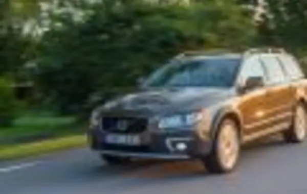 Volvo XC70 II (facelift 2013)-7