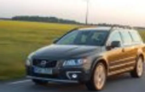 Volvo XC70 II (facelift 2013)-6