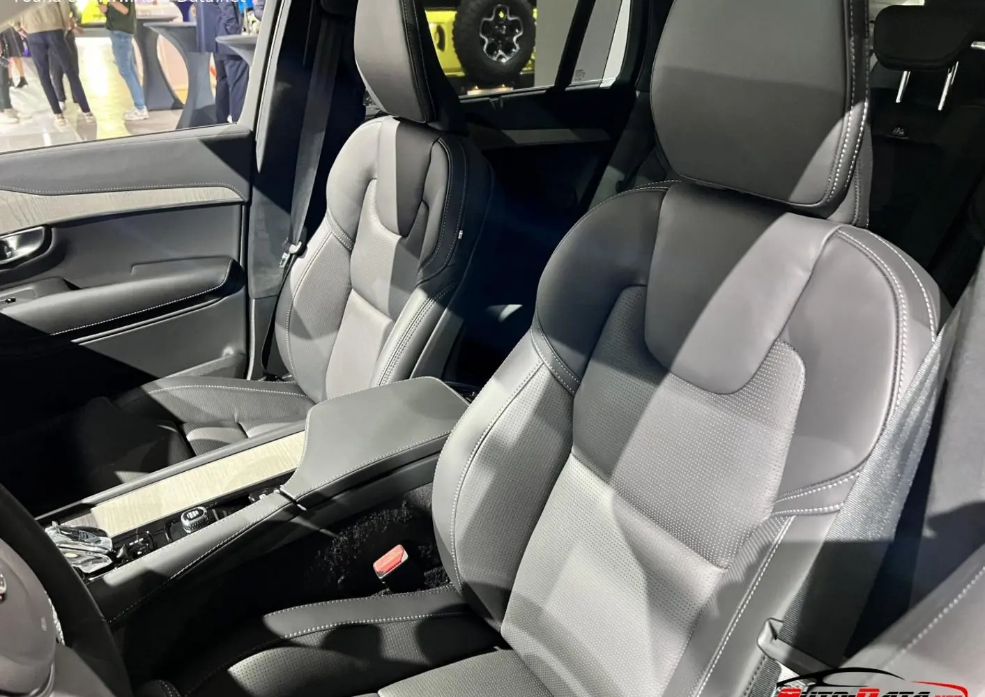 Volvo XC90 II (facelift 2019)-4