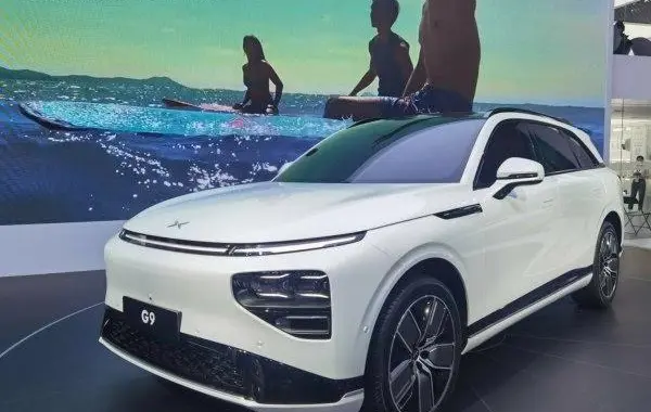 XPENG G9-6