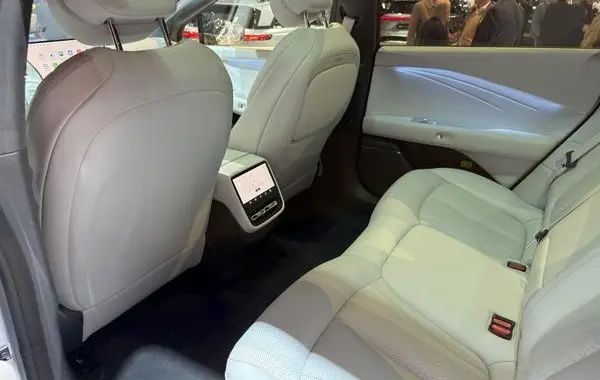 XPENG P7+ (facelift 2026)-7
