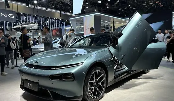 XPENG P7i I (facelift 2023)-0
